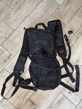 Tactical Hydration Sling Pack - Black